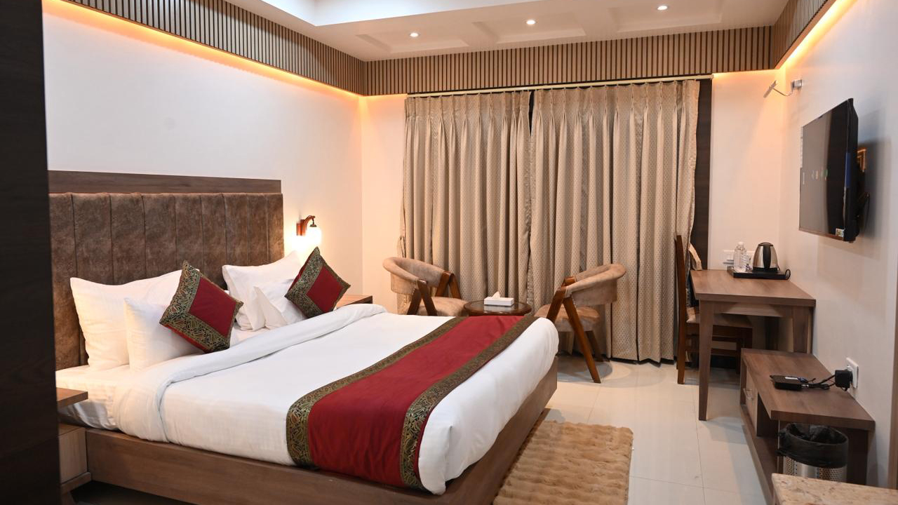 Deluxe Room 4